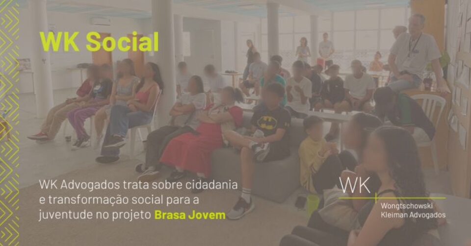 Lecture for young participants in the Brasa Jovem project, focusing on citizenship and youth